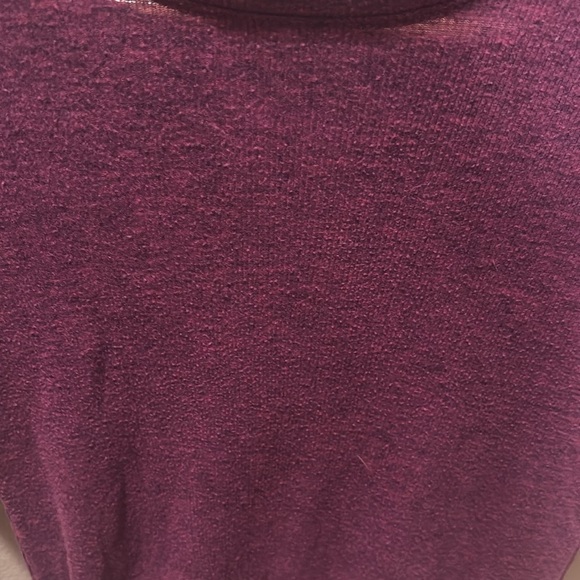 Old Navy woman's  Long Sleeve Top in Rich Purple - Picture 4 of 9